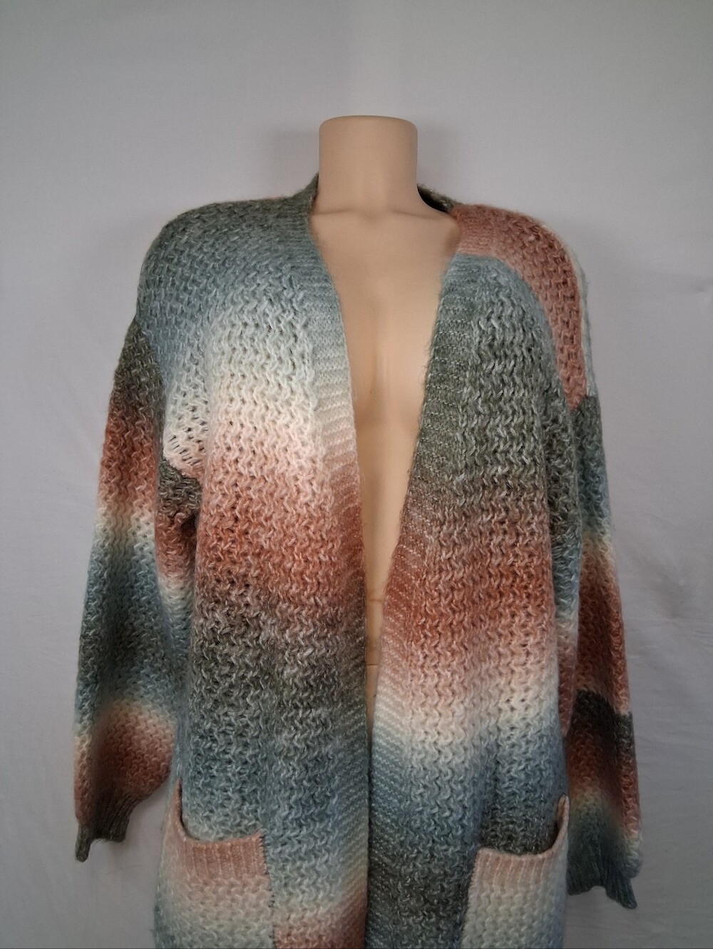 ADORA Multicolor Gradient Bouclé Open-Front Cardigan - Picture 7 of 15